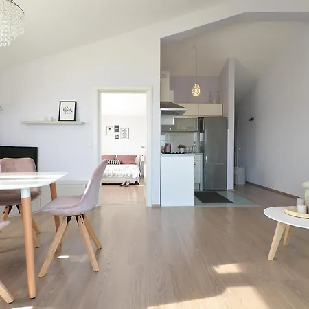 Mar Deluxe No 3 * تروغير